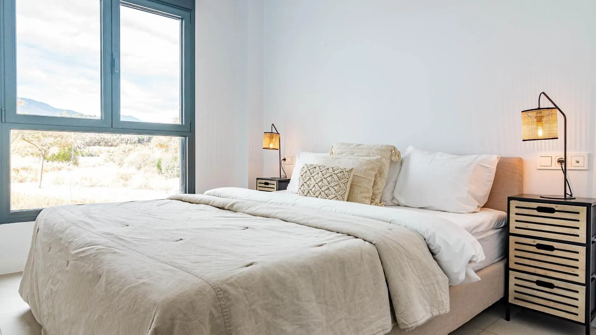 Apartment Lme9Ba- Modern Flat Close To Beach And Port Estepona