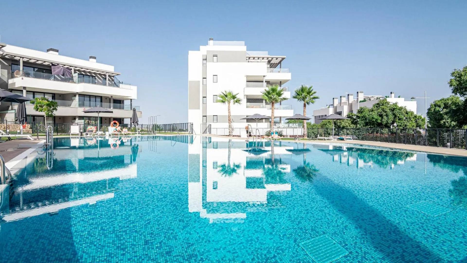 Apartment Lme9Ba- Modern Flat Close To Beach And Port Estepona