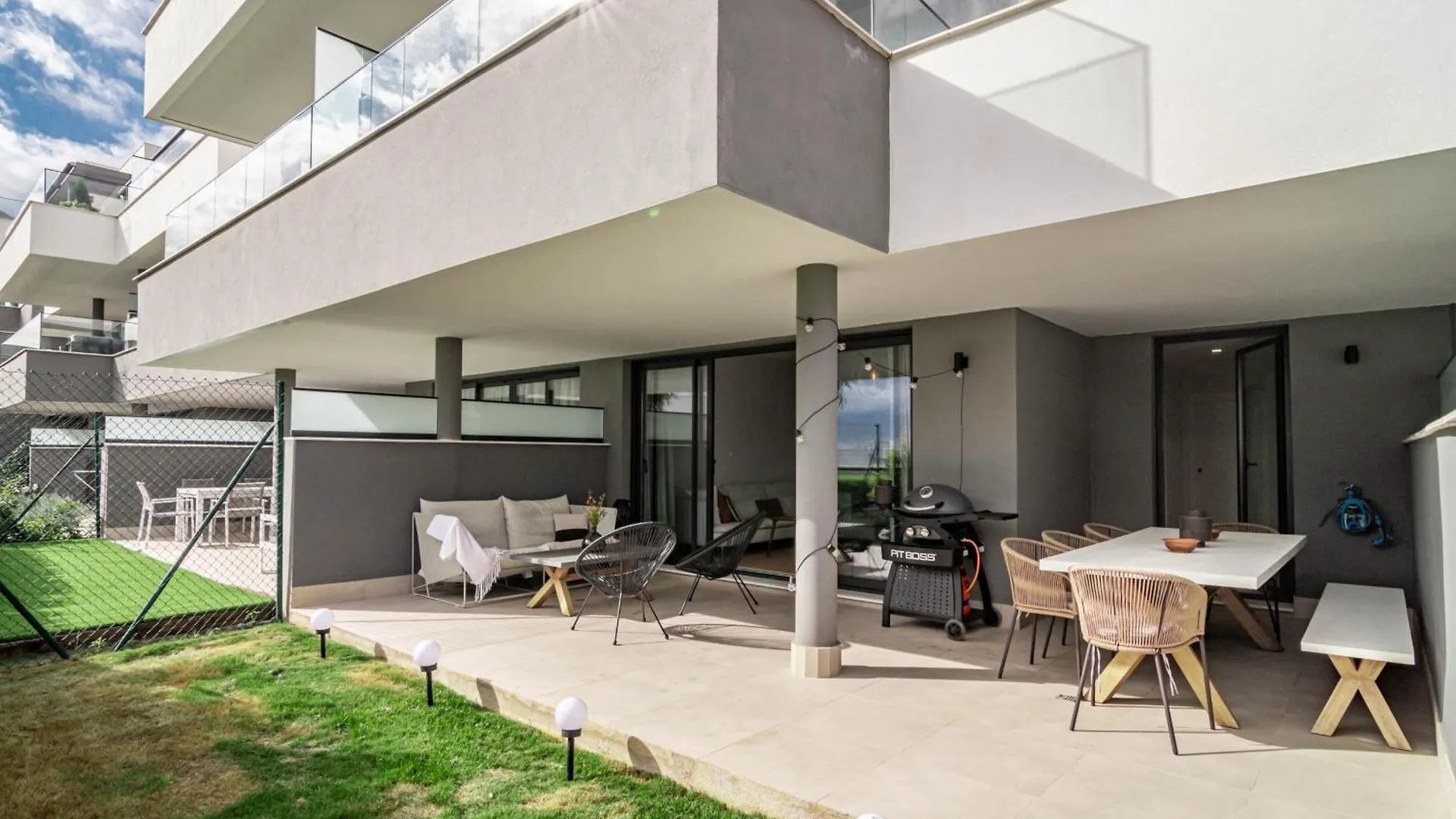 Lme9Ba- Modern Flat Close To Beach And Port Estepona Apartment